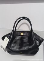 Crocodile-patterned black small size